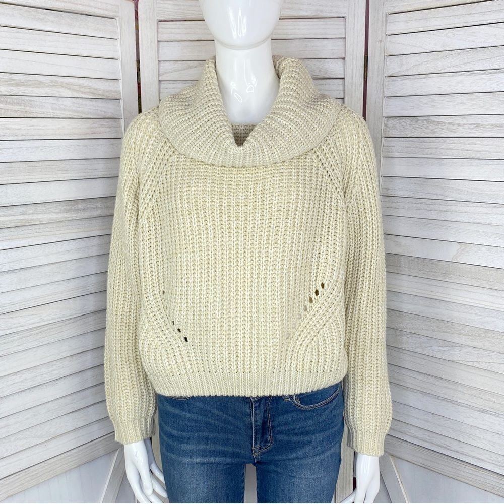 Moon & Madison Waffle Knit Cowl Neck Crop Sweater‎ Cream Beige Small Long Sleeve